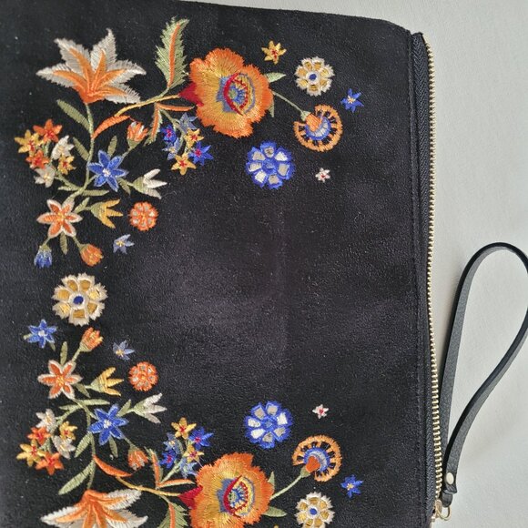 OLD NAVY Women's Embroidered Clutch - Picture 2 of 5